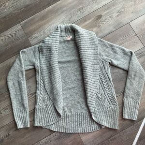 Gray Women's cable knit sweater